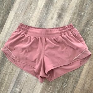Lululemon Hotty Hot Short 2.5”